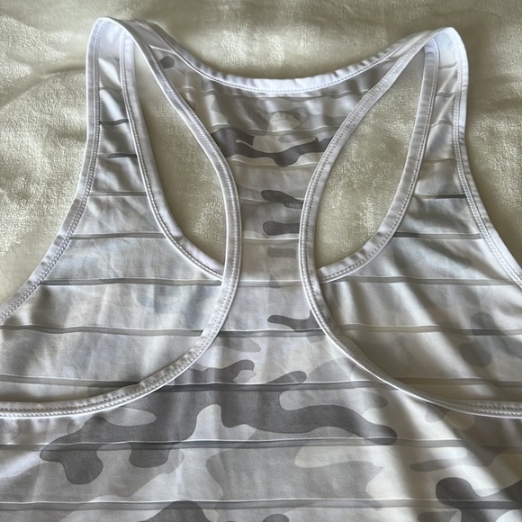 Zyia active sheer stripe tank- white camo - Picture 4 of 5